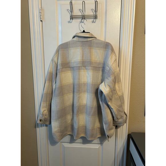 Grey and Cream Old Navy Shacket with Pockets - Picture 2 of 7